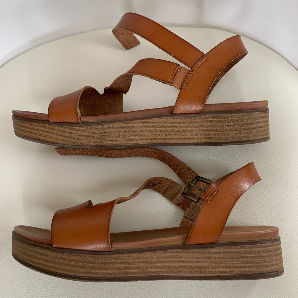 Brown leather sandals